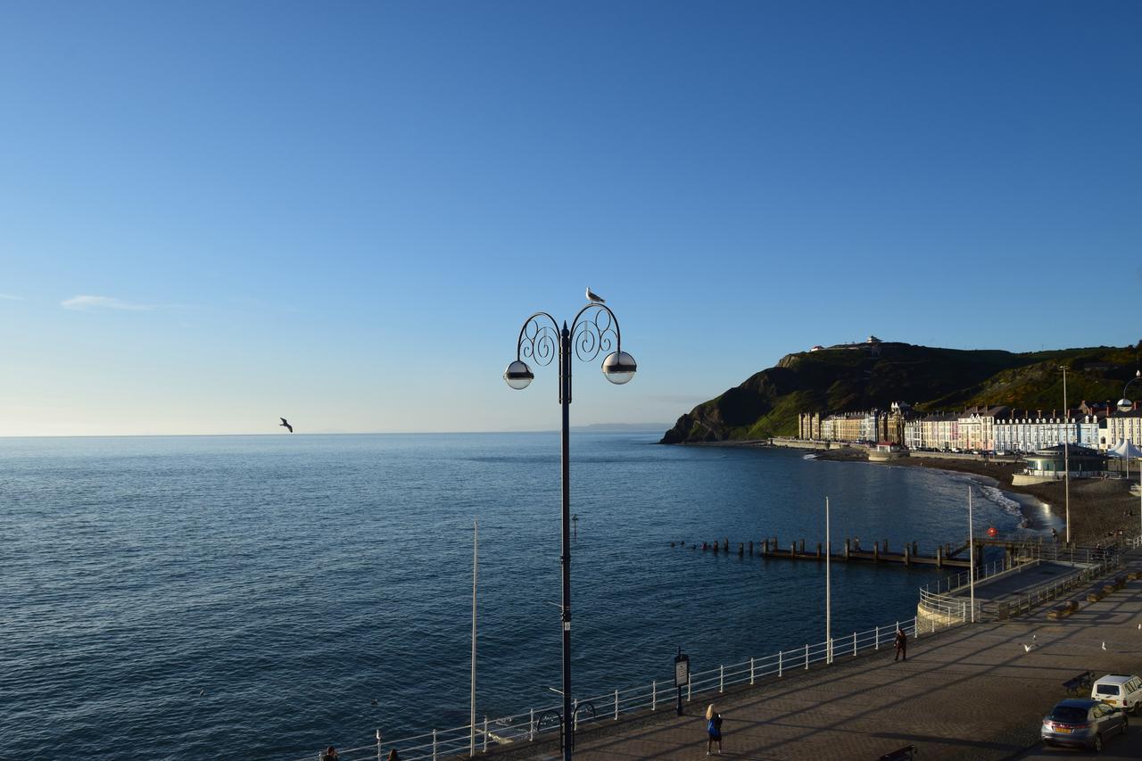 Awel Mor Holiday Apartment Aberystwyth Ngoại thất bức ảnh